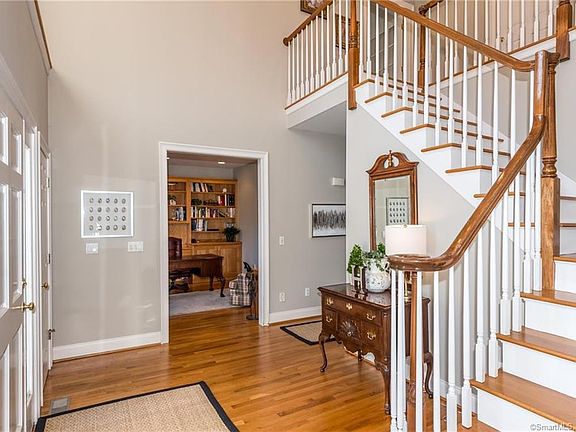 4th image of 57 Orchard Farms Ln