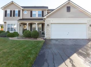 9 Arabian Ct, Streamwood, IL 60107