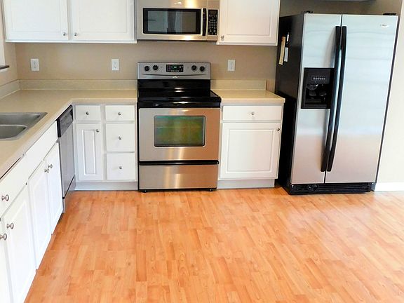 View of kitchen appliances