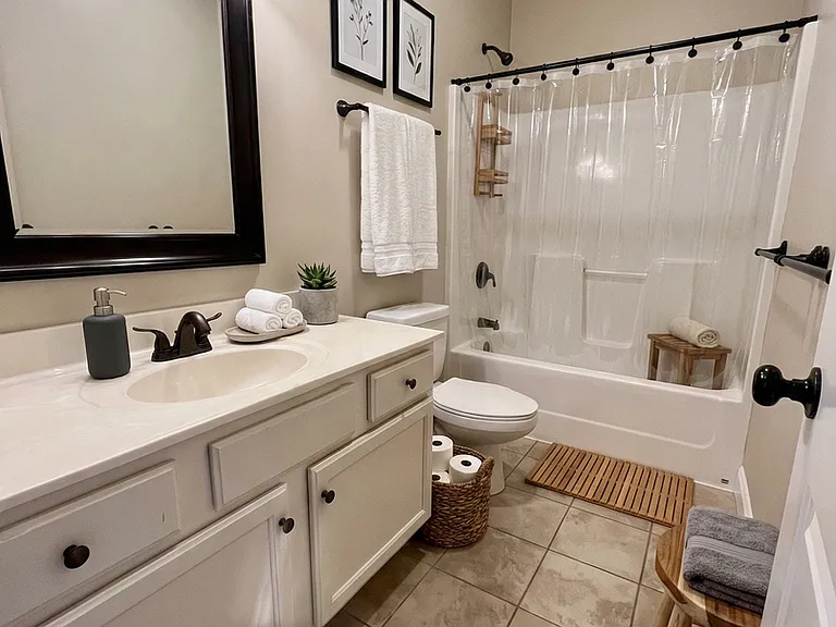 Eagle View Luxury Apartments — Photo 186