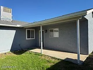 3 bed, 2.0 bath, 1248 sqft, $2,044 — Photo 4