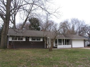 6166 Cedarwood Rd, Mentor, OH 44060