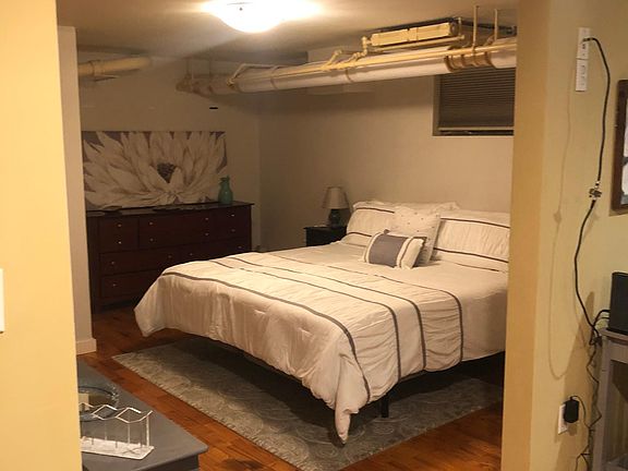 3rd image of 1570 Kanawha Blvd E #0