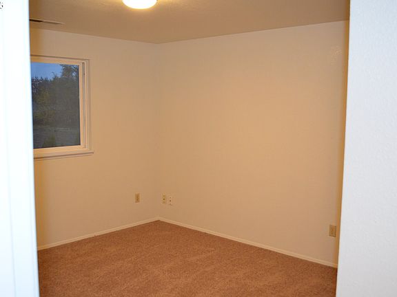 4th image of 9011 NE 140th Ave