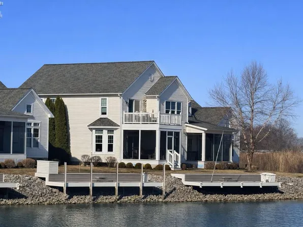 5268 E Redbud Dr, Port Clinton, OH 43452