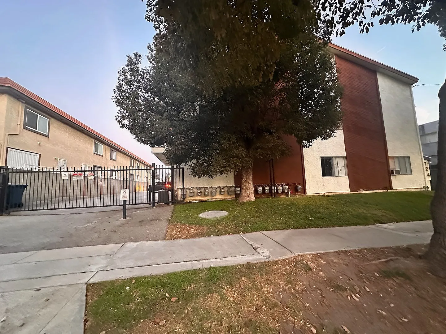 724 Chapel — Photo 2