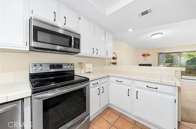 1st image of 605 E Palm Ave