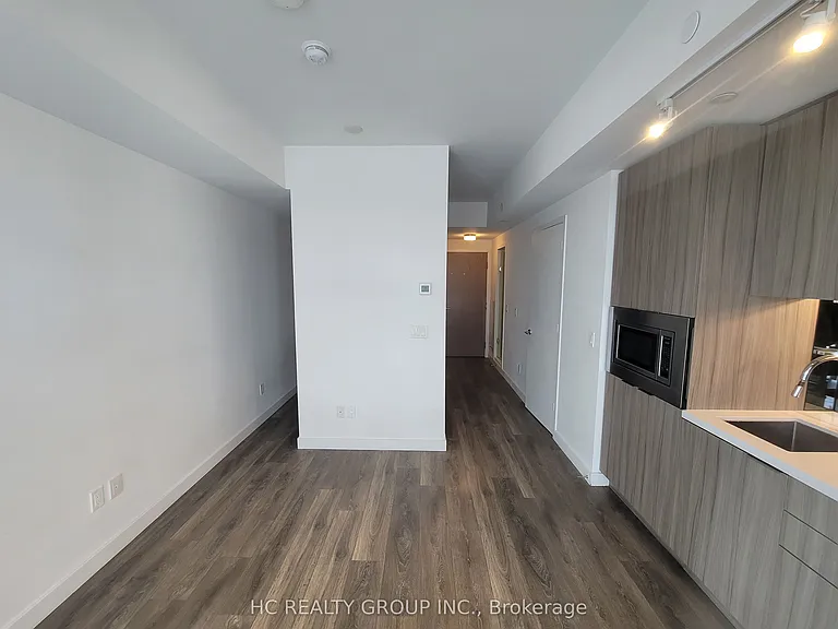 215 Queen St W #1206 — Photo 5