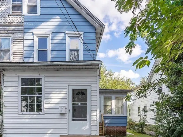 108 8th St, Salem, NJ 08079