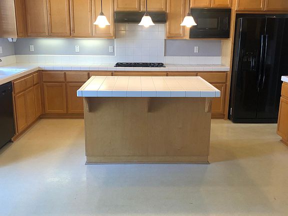 4th image of 1007 Dry Creek Pl