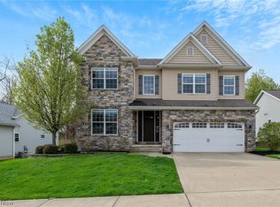 6638 Hidden Woods Trl, Mayfield, OH 44143
