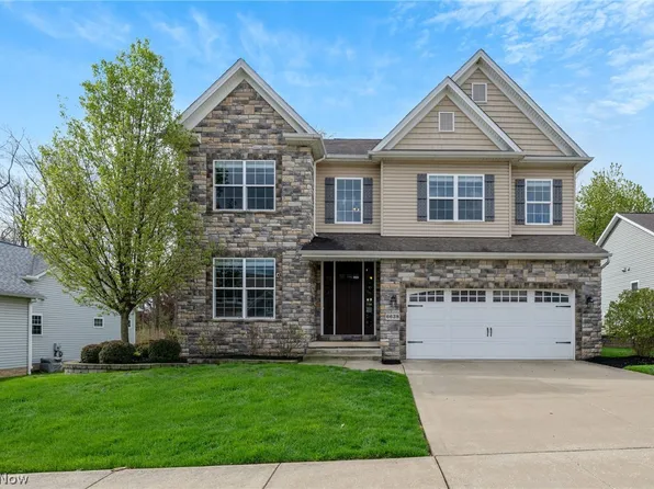 6638 Hidden Woods Trl, Mayfield, OH 44143