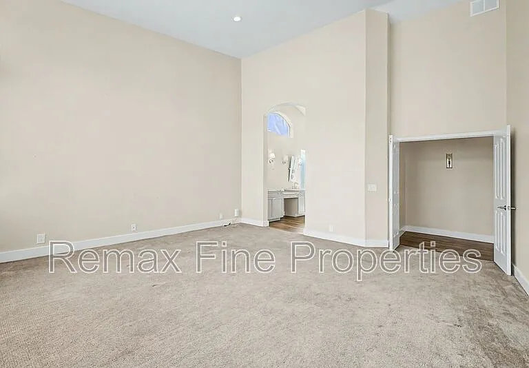 9118 E Topeka Dr — Photo 17