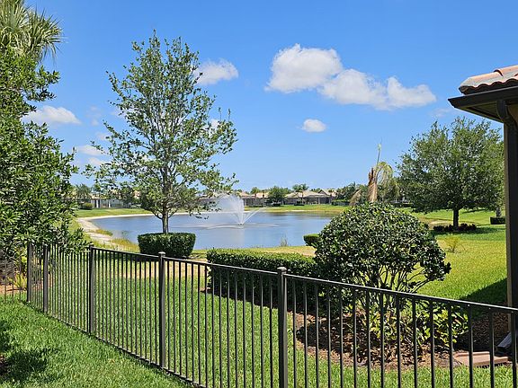 3rd image of 258 SE Courances Drive