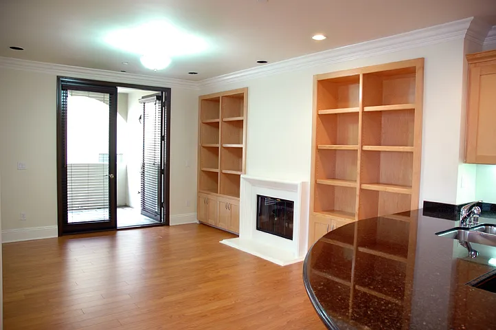 10305 Almayo Ave #301 — Photo 9