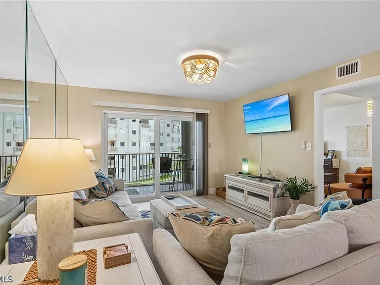 7400 Estero Blvd #315 — Photo 7