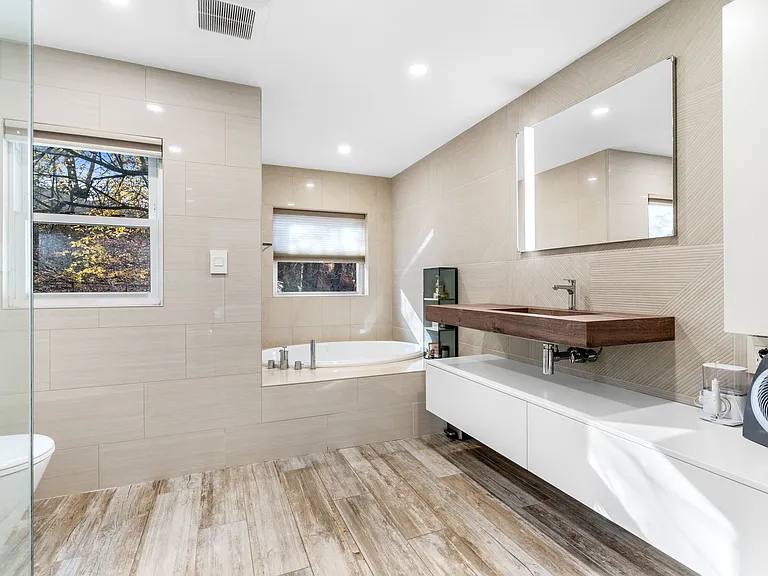 351 Winchester St — Photo 15