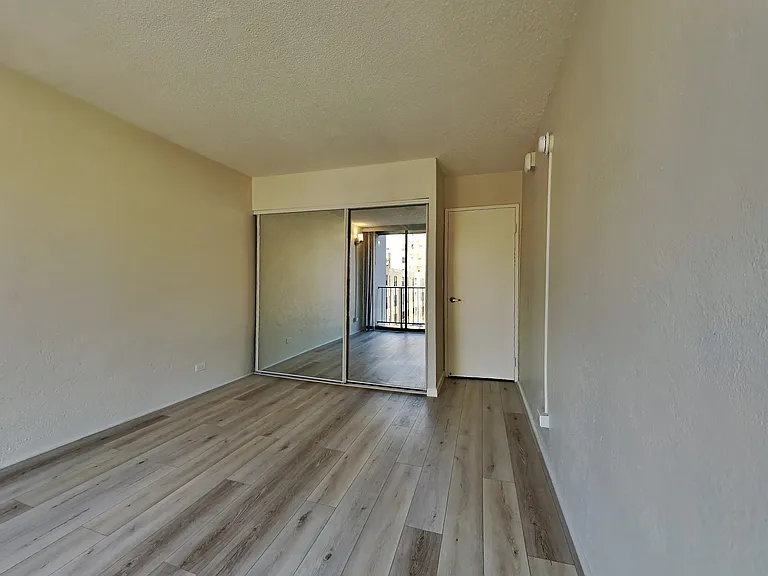 455 Eddy St — Photo 6
