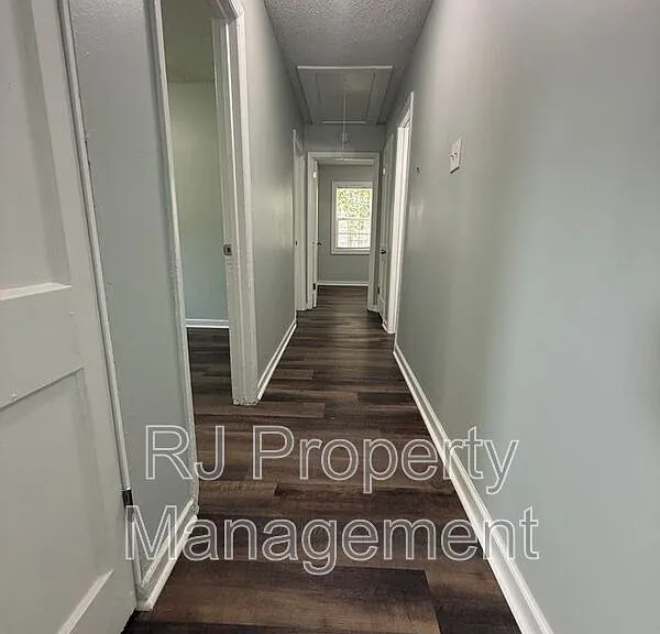 332 Flynn Rd — Photo 5