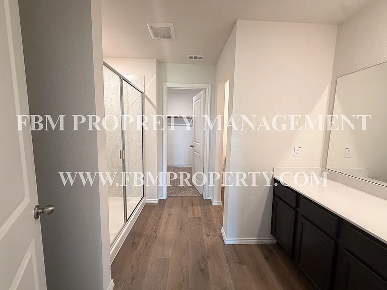 329 Thoroughbred St — Photo 18