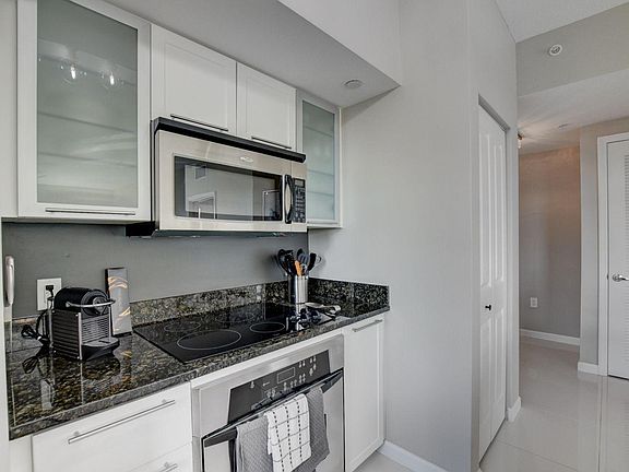 4th image of 235 NE 1st St #515