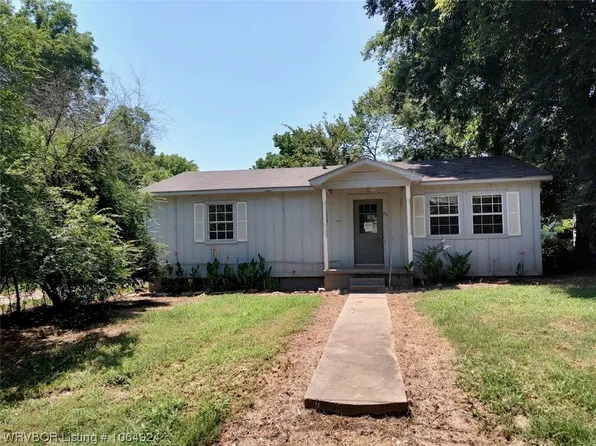 66 S Petit Jean St, Magazine, AR 72943