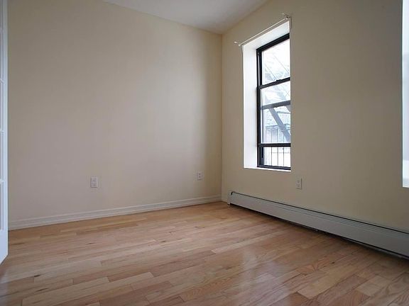 3rd image of 109 Madison St #7B