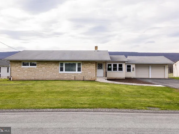 167 Manor Rd, Centre Hall, PA 16828