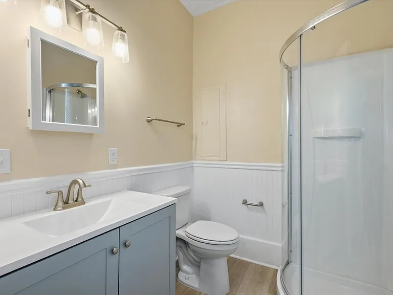 2305 Abercorn St — Photo 9