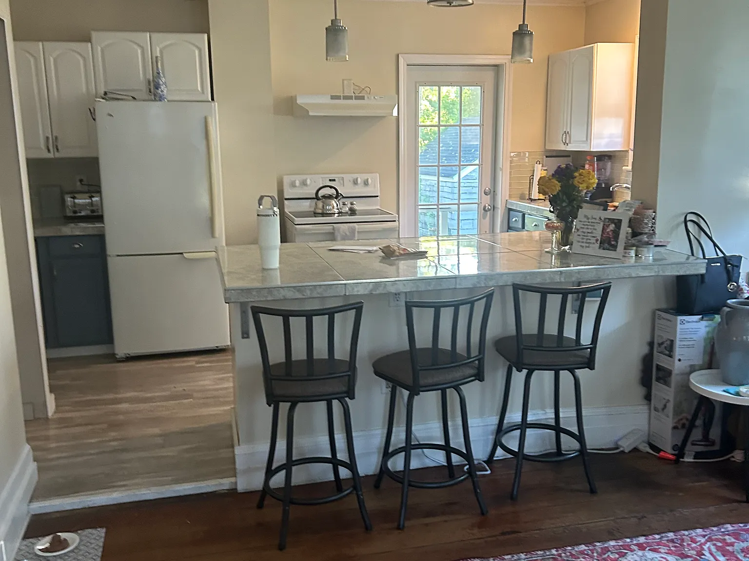 2 bed, 1.5 bath, 1500 sqft, $1,400 — Photo 4