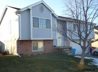 6514 N 112th St, Omaha, NE 68164