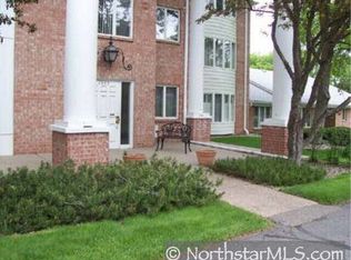 1585 Dodd Rd, Saint Paul, MN 55118