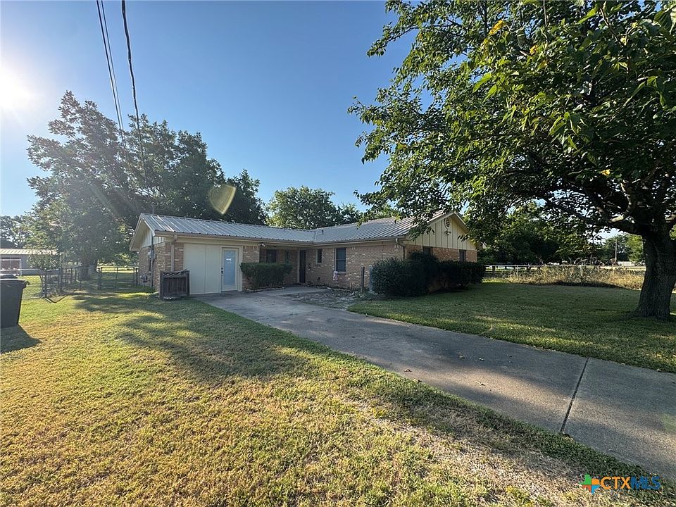 1st image of 105 Curry Dr