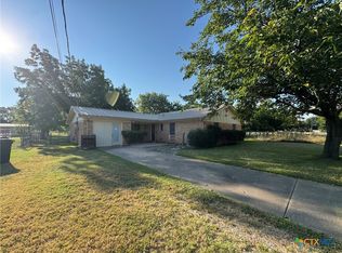 105 Curry Dr, Gatesville, TX 76528