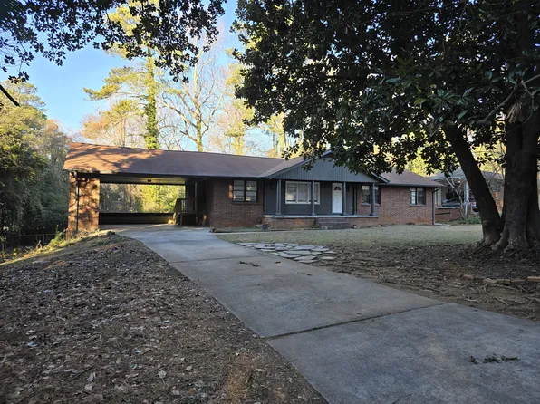 1272 Breezy Ln, Atlanta, GA 30329