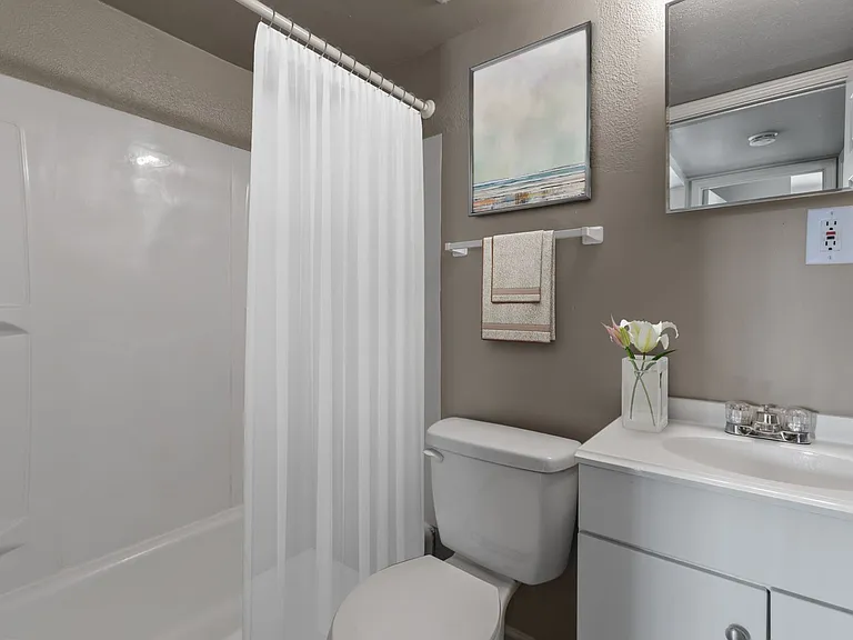 Teson Garden Apartments — Photo 18