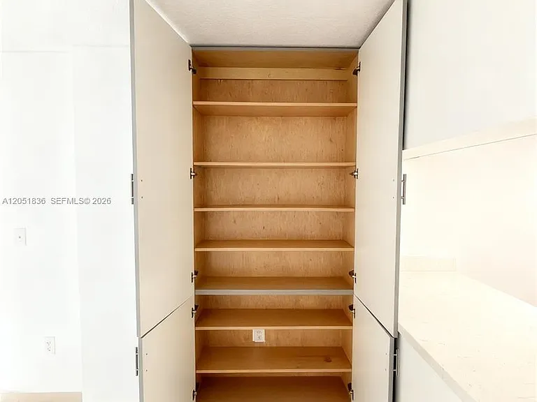 280 SW 20th Rd #504 — Photo 7