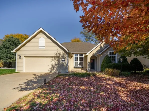 5212 Campbell Pl, Lawrence, KS 66049