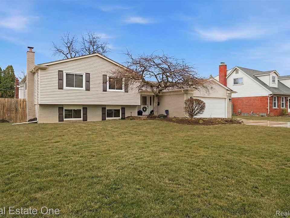 1st image of 2327 Hillcrescent Dr