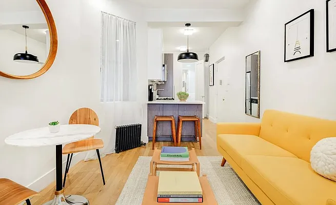Living room, photo 1