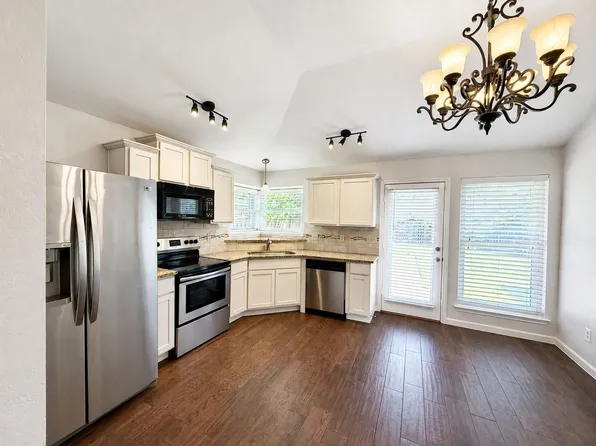 2317 Aquaduct Dr, Bedford, TX 76022