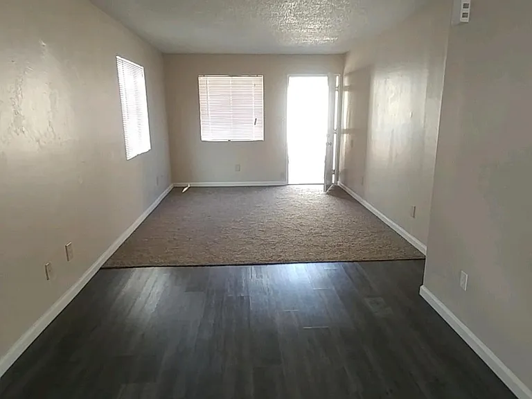 Living room / Dining Area