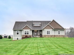 12576 60th Ave, Allendale, MI 49401