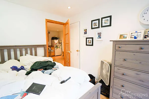 Rented by City Connections Realty | media 44