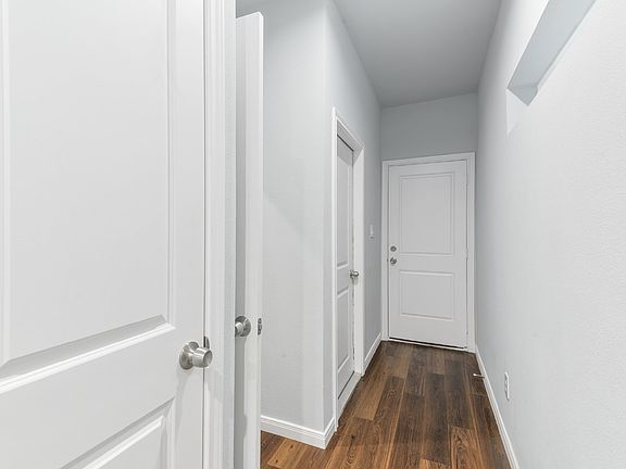 3rd image of 4919 Paradigm Ln