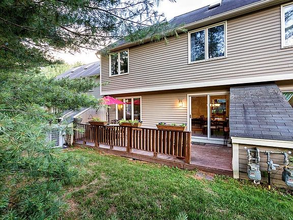 5th image of 68 Brickett Hill Cir