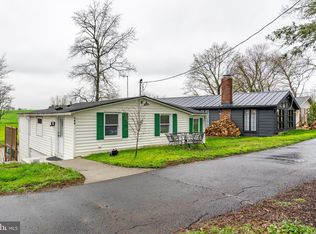 294 Turtle Hill Rd, Ephrata, PA 17522