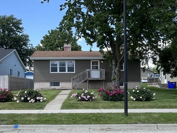 120 Railroad St, Tiffin, IA 52340