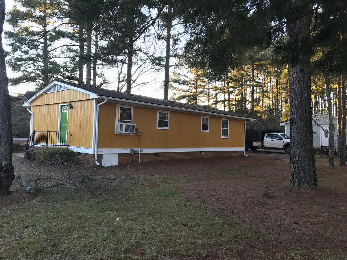 Building Photo - 8925 Hambright Rd
