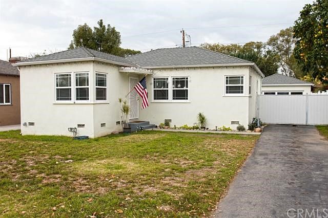 1st image of 827 N Doan Dr